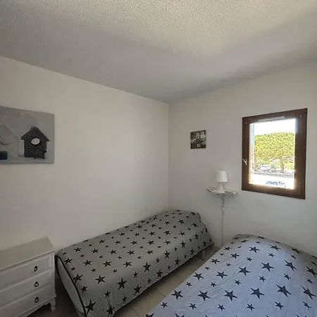 Apartment Climatise A Avec Parking - 4 Couchages - Fr-1-388-52